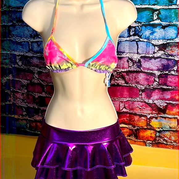 New Electric Halter Top - Picture 3 of 8